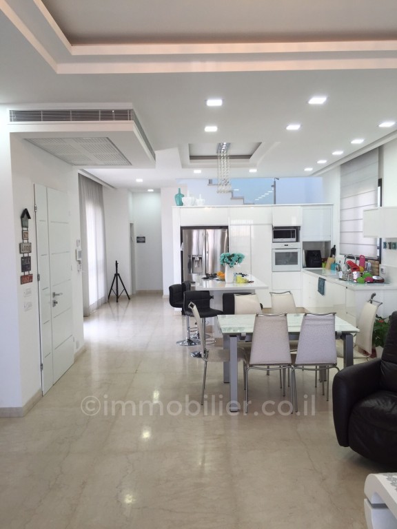 Shachamon 6, Eilat